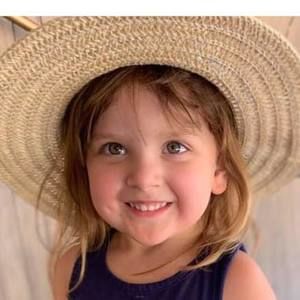 Meet your Posher, Laurie